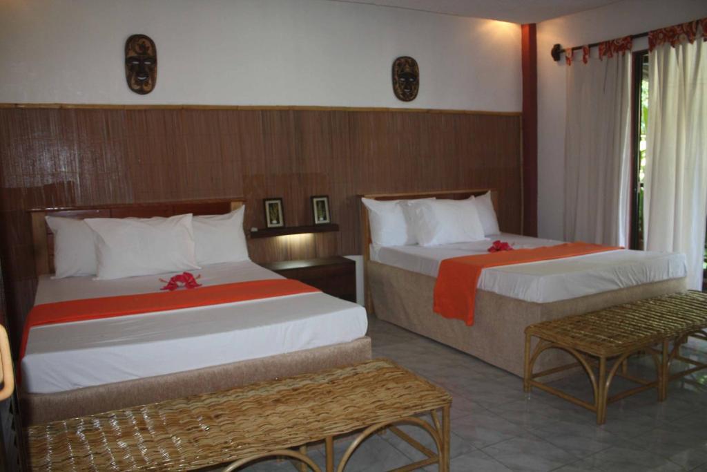 Cooper'S Beach Resort Lucbuan Esterno foto