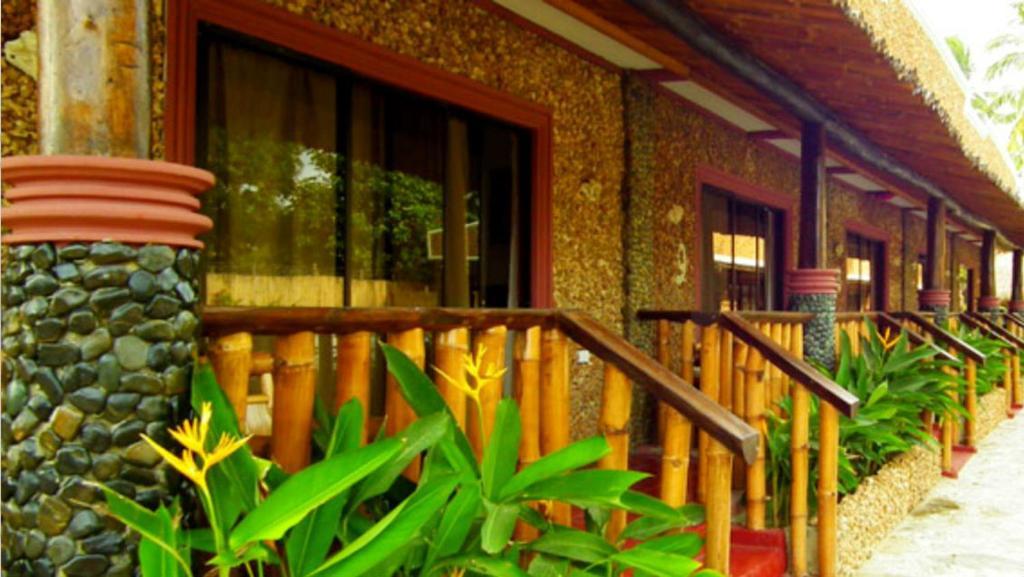 Cooper'S Beach Resort Lucbuan Esterno foto